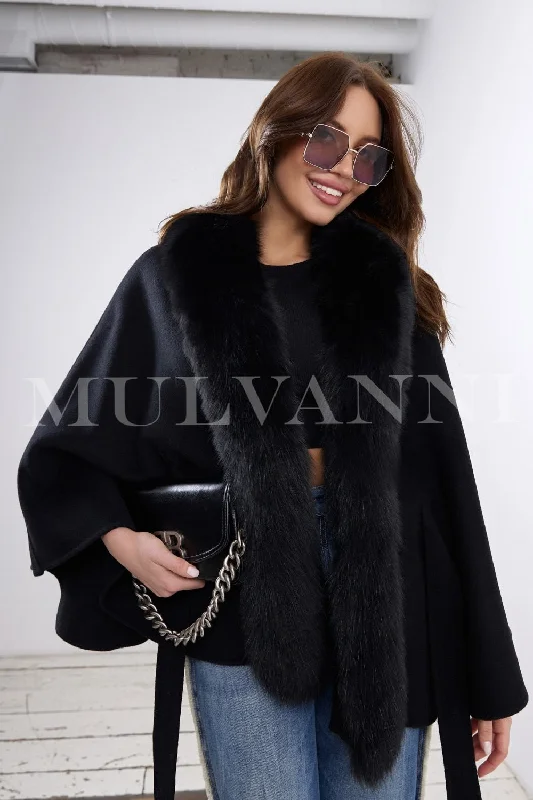 Casual Polos TEODORA Black Cashmere Cape with Fur